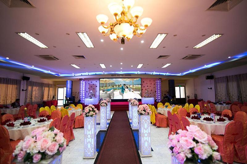 โรงแรมคุย งอน กวีเญิน ภายนอก รูปภาพ